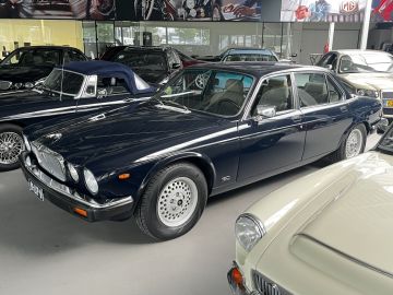 Jaguar XJ