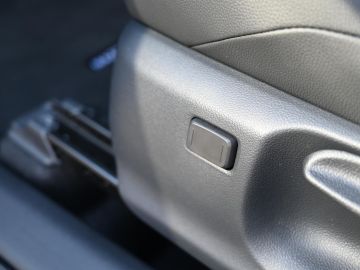 Mazda 2 Hybrid