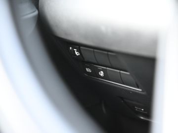 Mazda 2 Hybrid