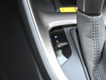 Mazda 2 Hybrid