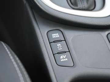 Mazda 2 Hybrid