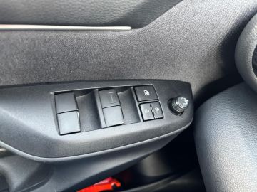 Mazda 2 Hybrid