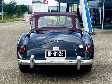 MG MGA