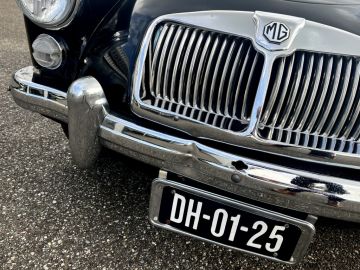 MG MGA