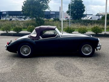 MG MGA