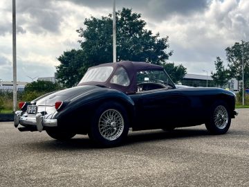 MG MGA
