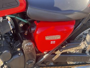 Triumph THUNDERBIRD