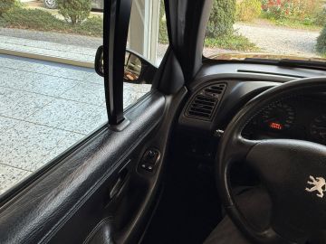 Peugeot 306