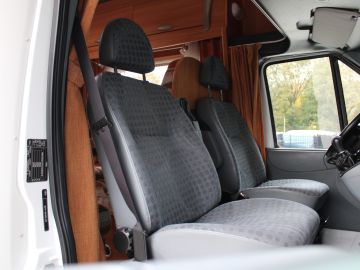 Chausson FLASH 03 M08 - Trekhaak - 6 Persoons - Cruise - Airco - Luifel - Fietsendrager - Rijklaar