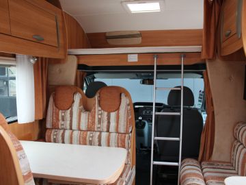 Chausson FLASH 03 M08 - Trekhaak - 6 Persoons - Cruise - Airco - Luifel - Fietsendrager - Rijklaar