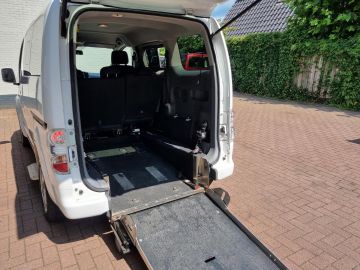 Nissan E-NV200