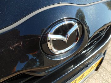 Mazda 2 Hybrid